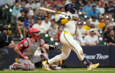 Reds Brewers Baseball